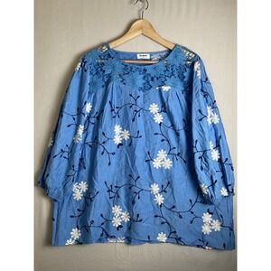 NWT  Kindred Women's Peasant Embroidery Blue Floral Top Blouse Plus Size 2X